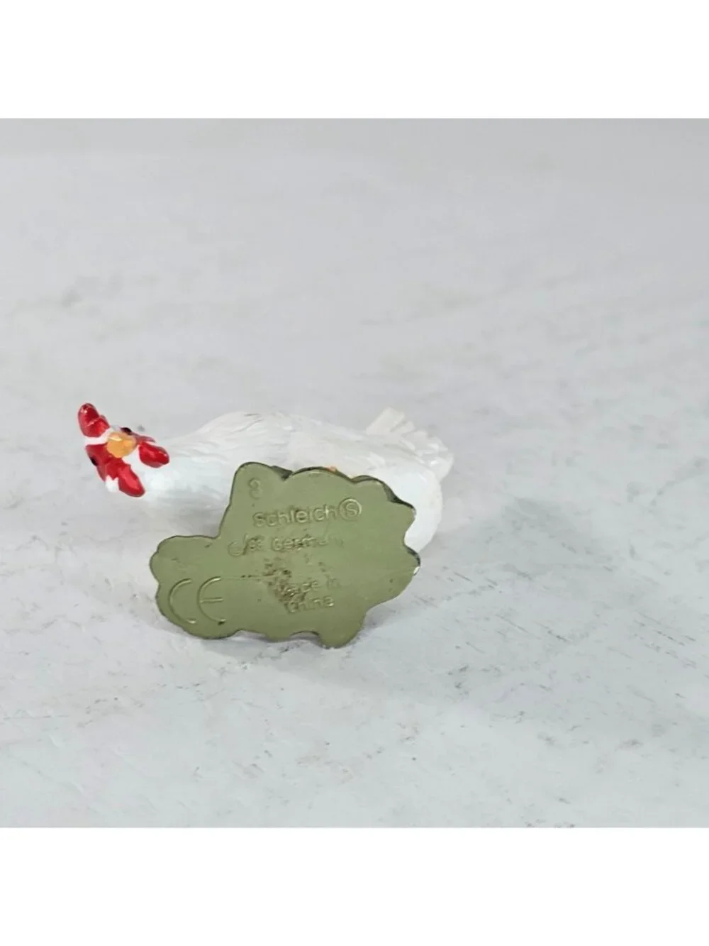 Schleich White Hen Pecking Chicken #13126 Farm Animals Figure Collectable